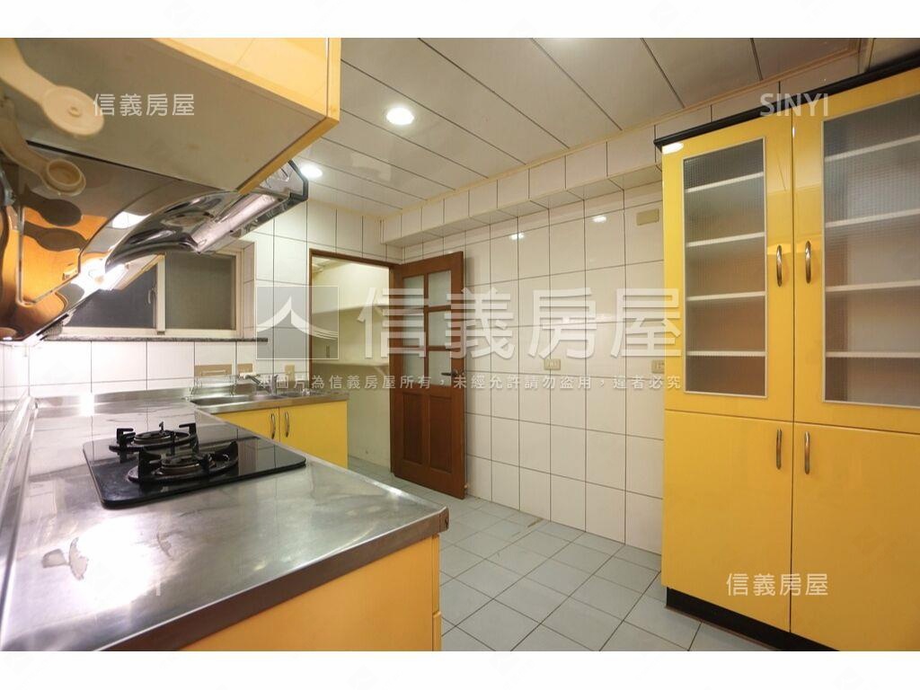 長春大廈。電梯管理四房房屋室內格局與周邊環境