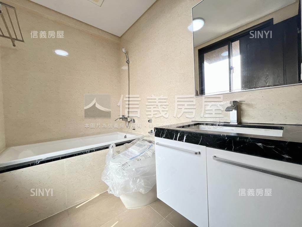 國聚之丘朝南高樓３房平車房屋室內格局與周邊環境