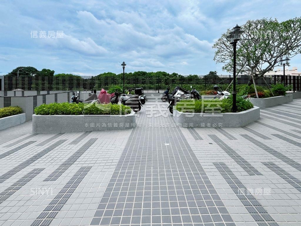 摩登向上路２房平車房屋室內格局與周邊環境
