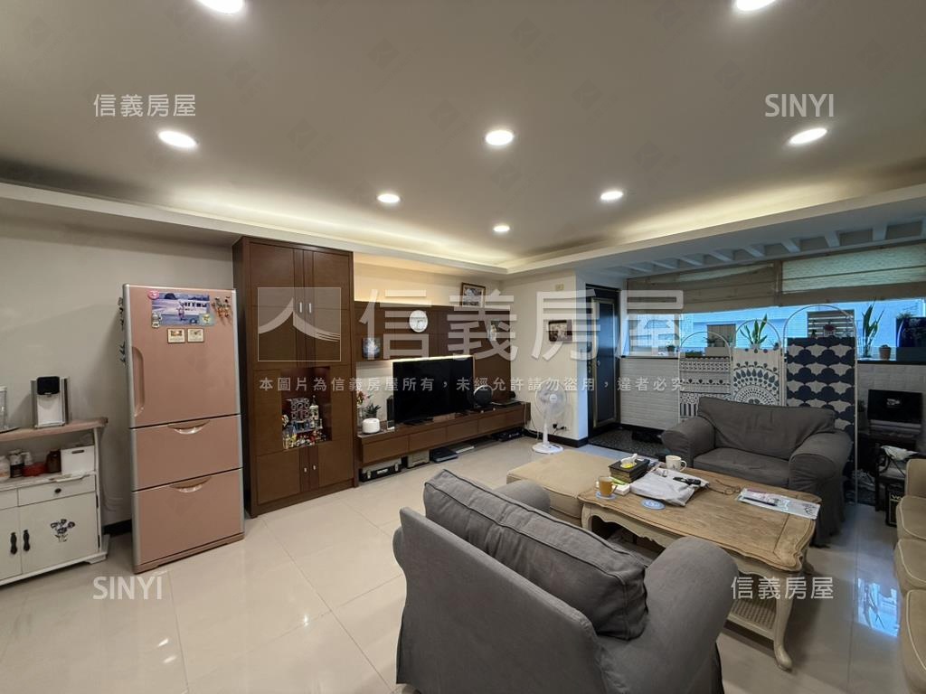 採光優美七段美寓房屋室內格局與周邊環境
