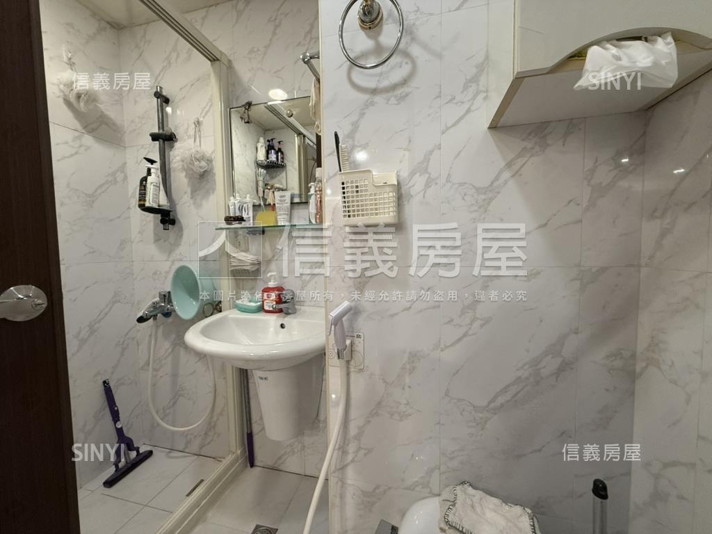 採光優美七段美寓房屋室內格局與周邊環境