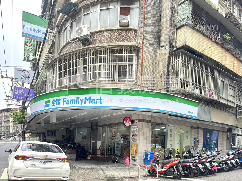 捷運收租二樓房屋室內格局與周邊環境