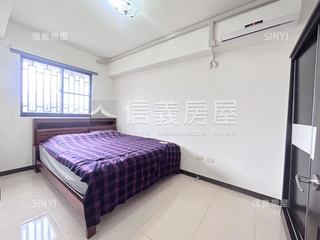 公園旁角間臨路別墅房屋室內格局與周邊環境