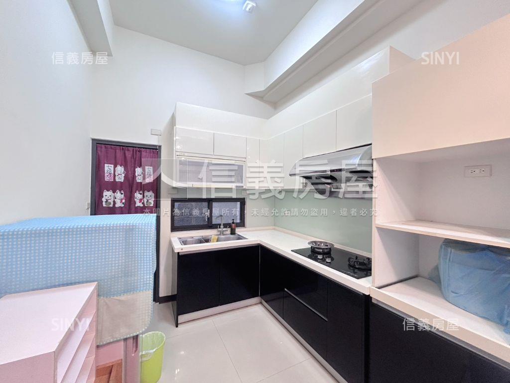 公園旁角間臨路別墅房屋室內格局與周邊環境