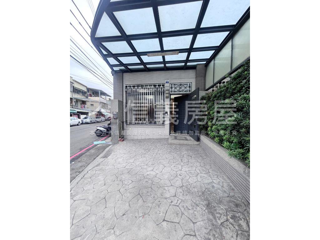 公園旁角間臨路別墅房屋室內格局與周邊環境