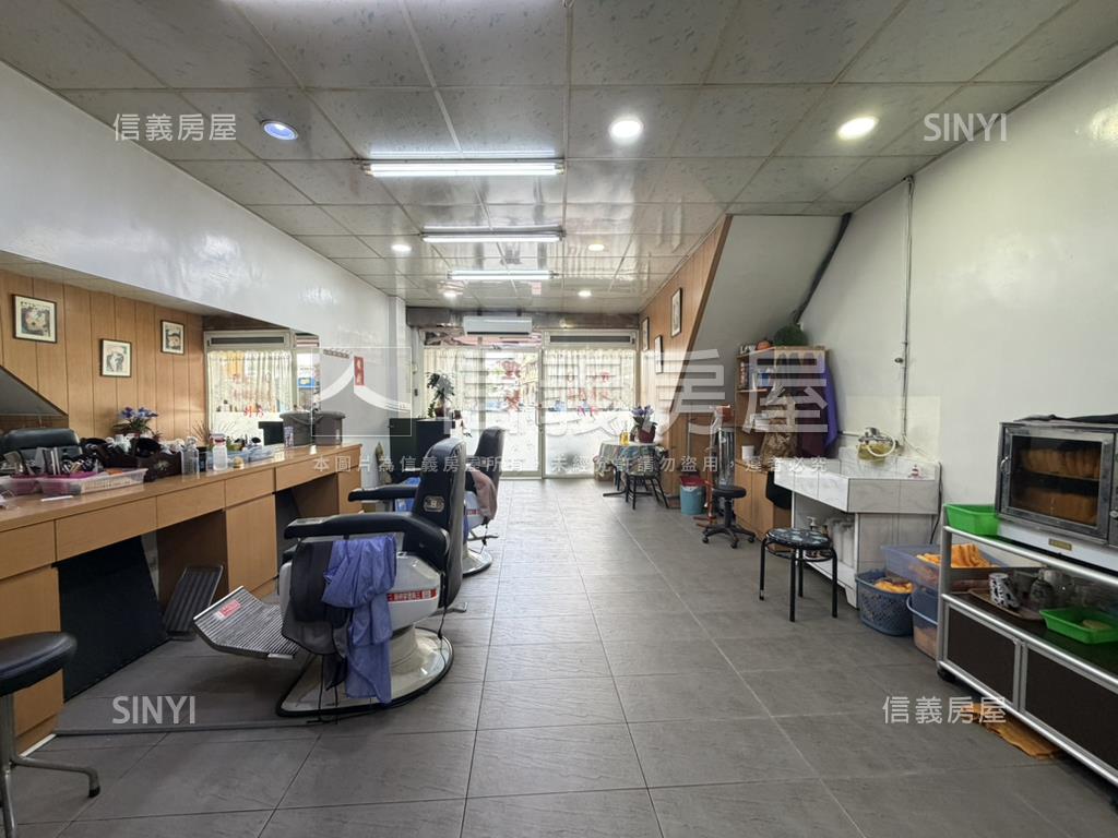 泰林車流匯聚醒目金店房屋室內格局與周邊環境