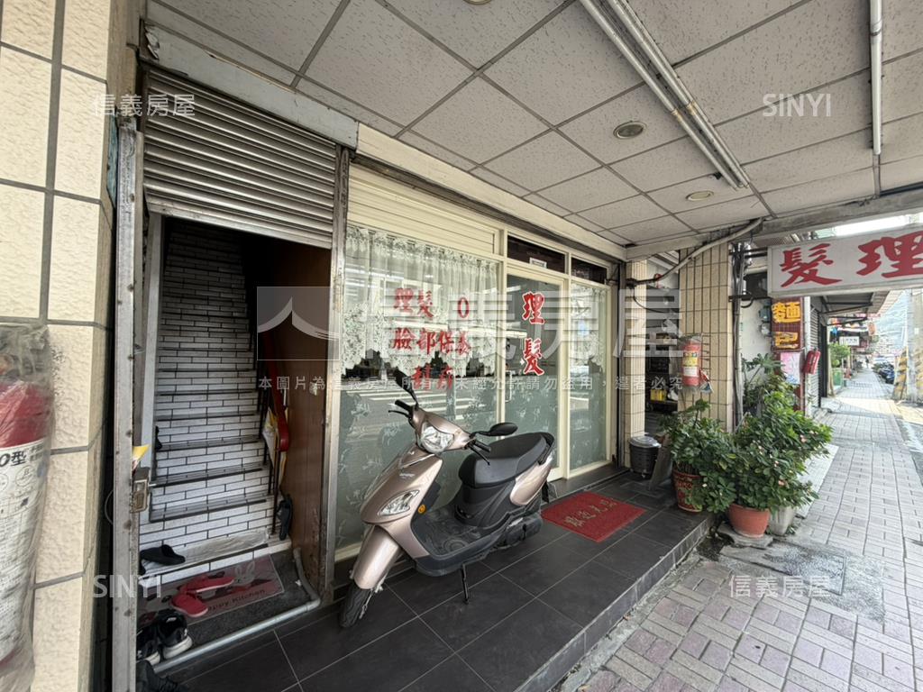 泰林車流匯聚醒目金店房屋室內格局與周邊環境