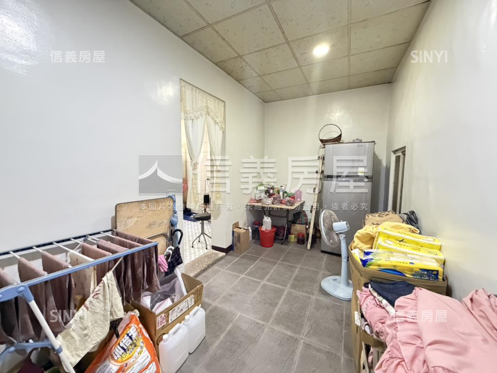 泰林車流匯聚醒目金店房屋室內格局與周邊環境