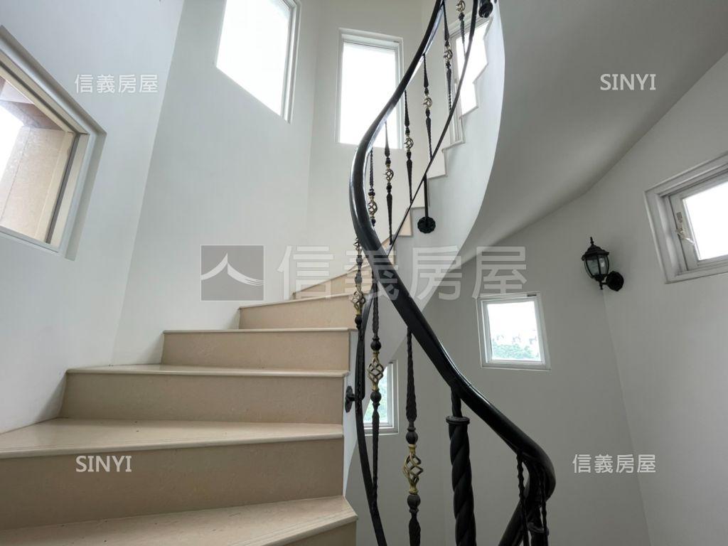 華城富裔山電梯別墅房屋室內格局與周邊環境