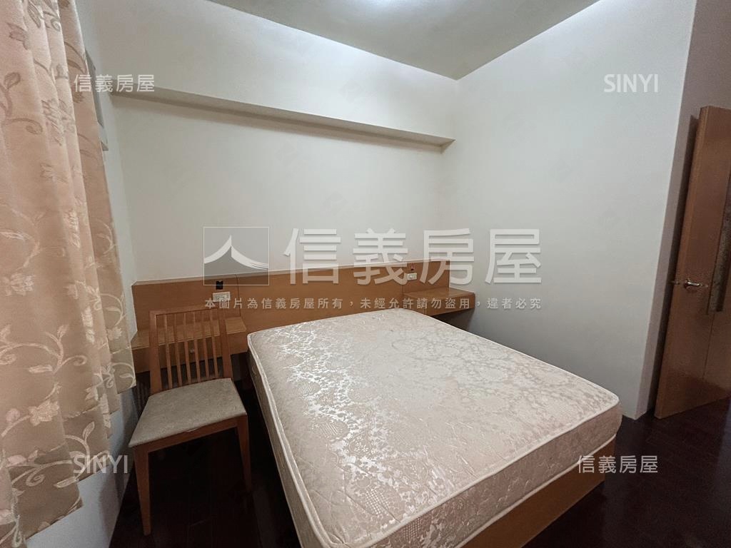 專任｜昌益寶璽三房車位房屋室內格局與周邊環境