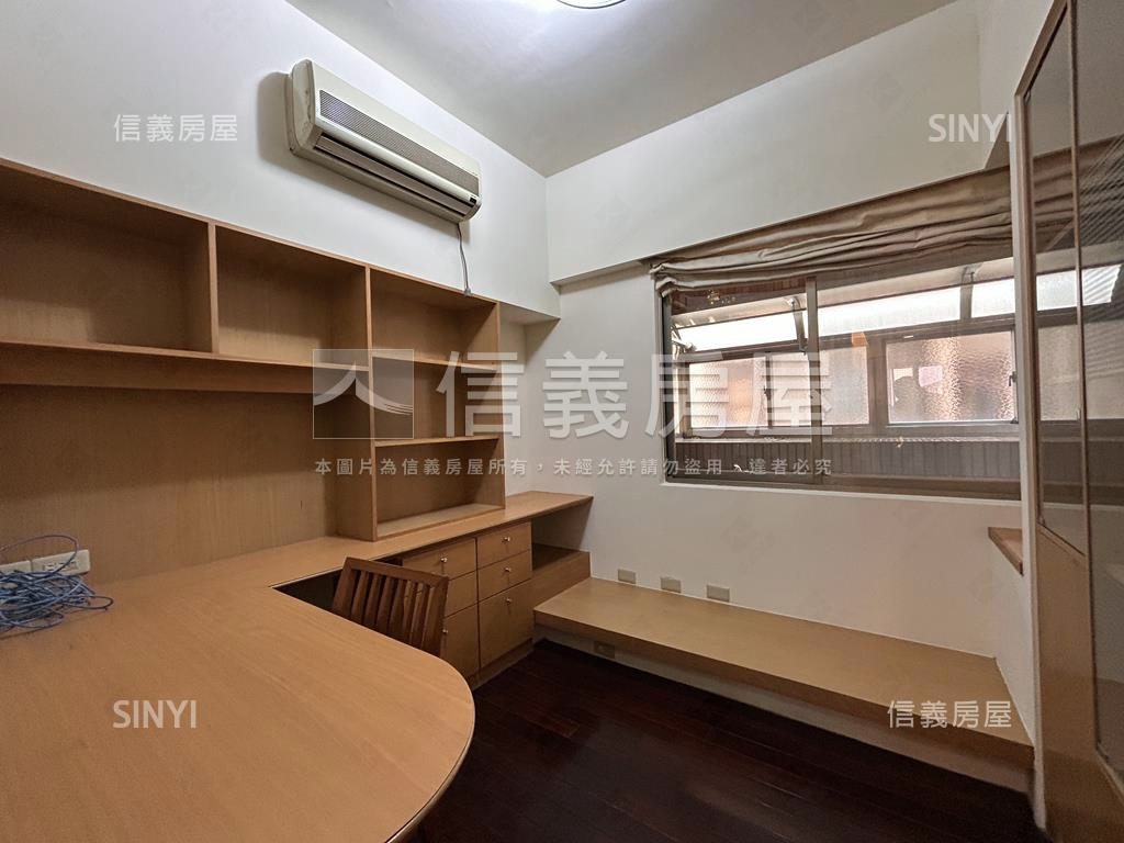 專任｜昌益寶璽三房車位房屋室內格局與周邊環境