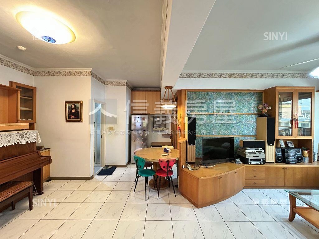 文德高樓電梯大兩房房屋室內格局與周邊環境