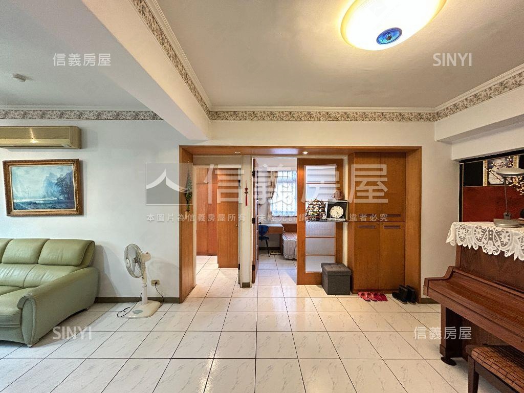 文德高樓電梯大兩房房屋室內格局與周邊環境