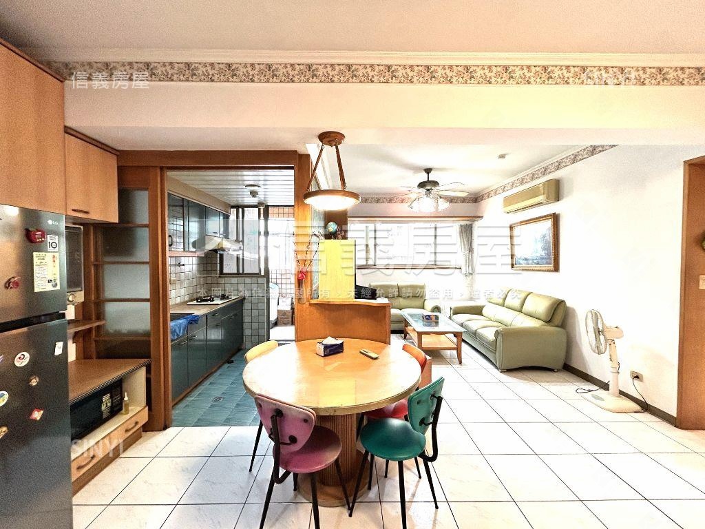 文德高樓電梯大兩房房屋室內格局與周邊環境