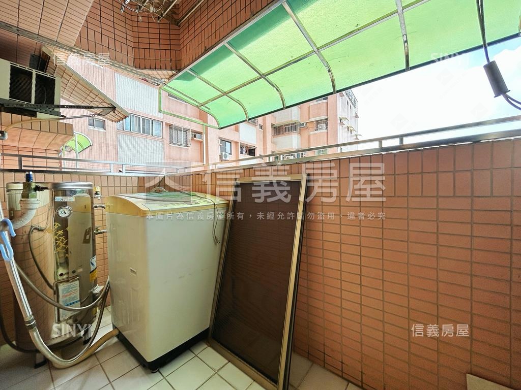 鳳祥名人景觀四房房屋室內格局與周邊環境