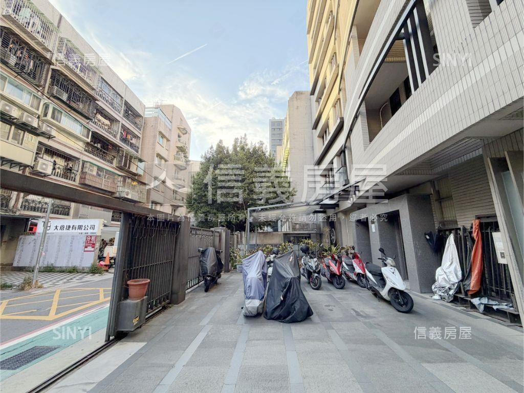 麗池卡登精緻美宅車位房屋室內格局與周邊環境