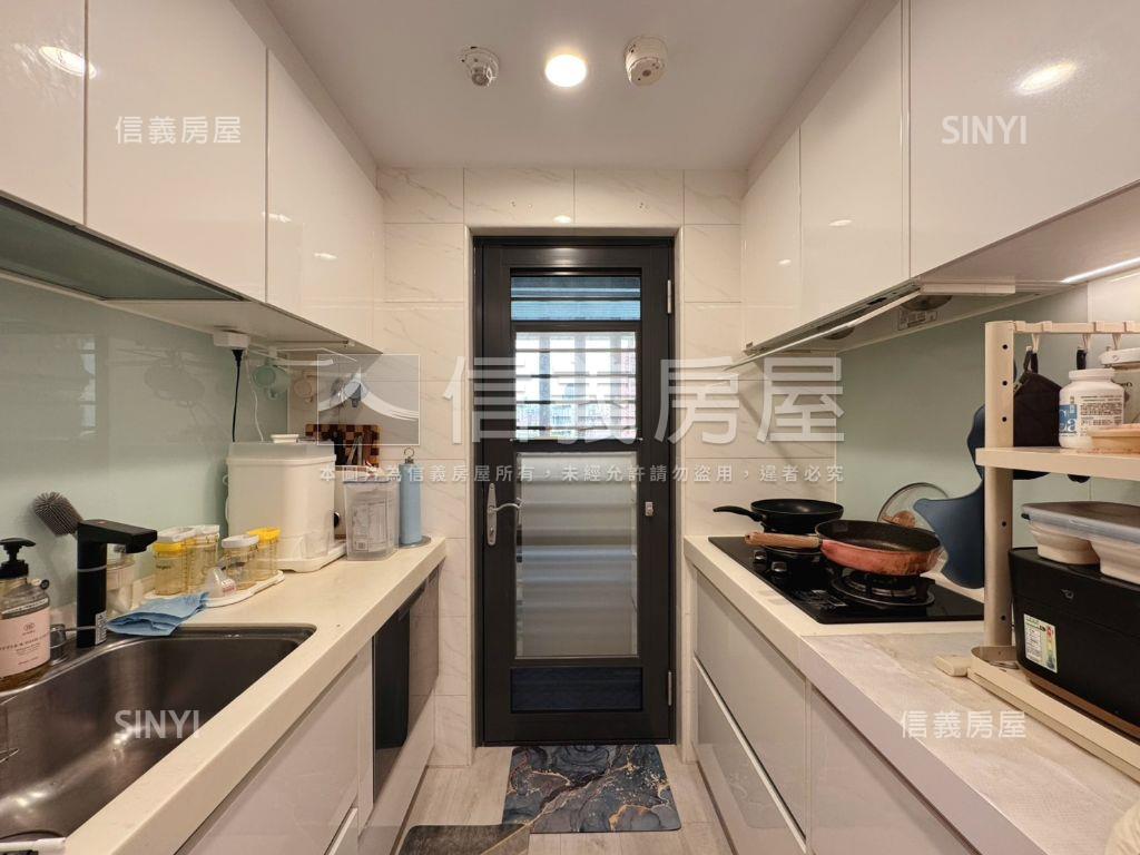 超級花園沐光質感三房車位房屋室內格局與周邊環境