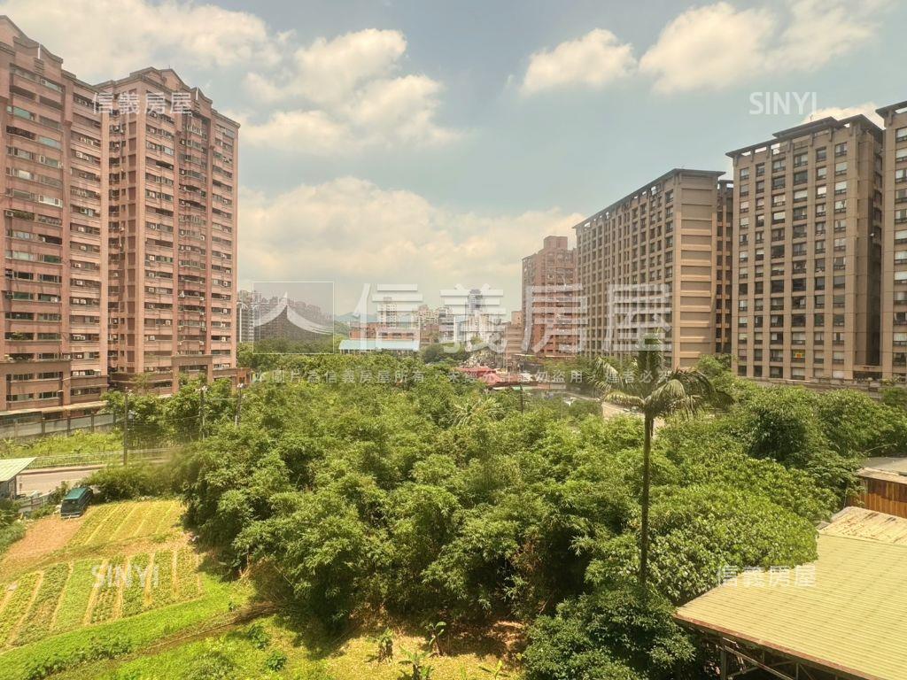 超級花園沐光質感三房車位房屋室內格局與周邊環境