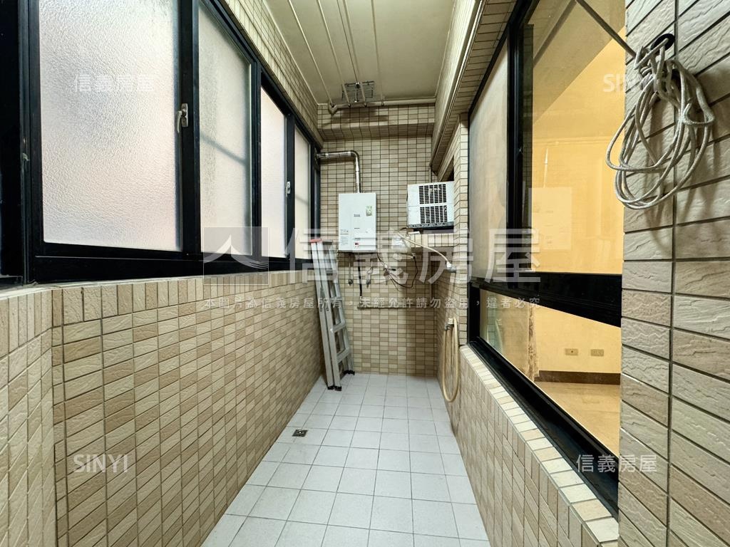 近榮總景觀高樓三房平車房屋室內格局與周邊環境