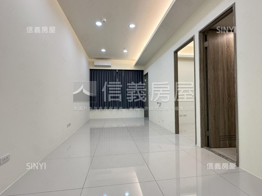 風光左岸京站２房車位房屋室內格局與周邊環境