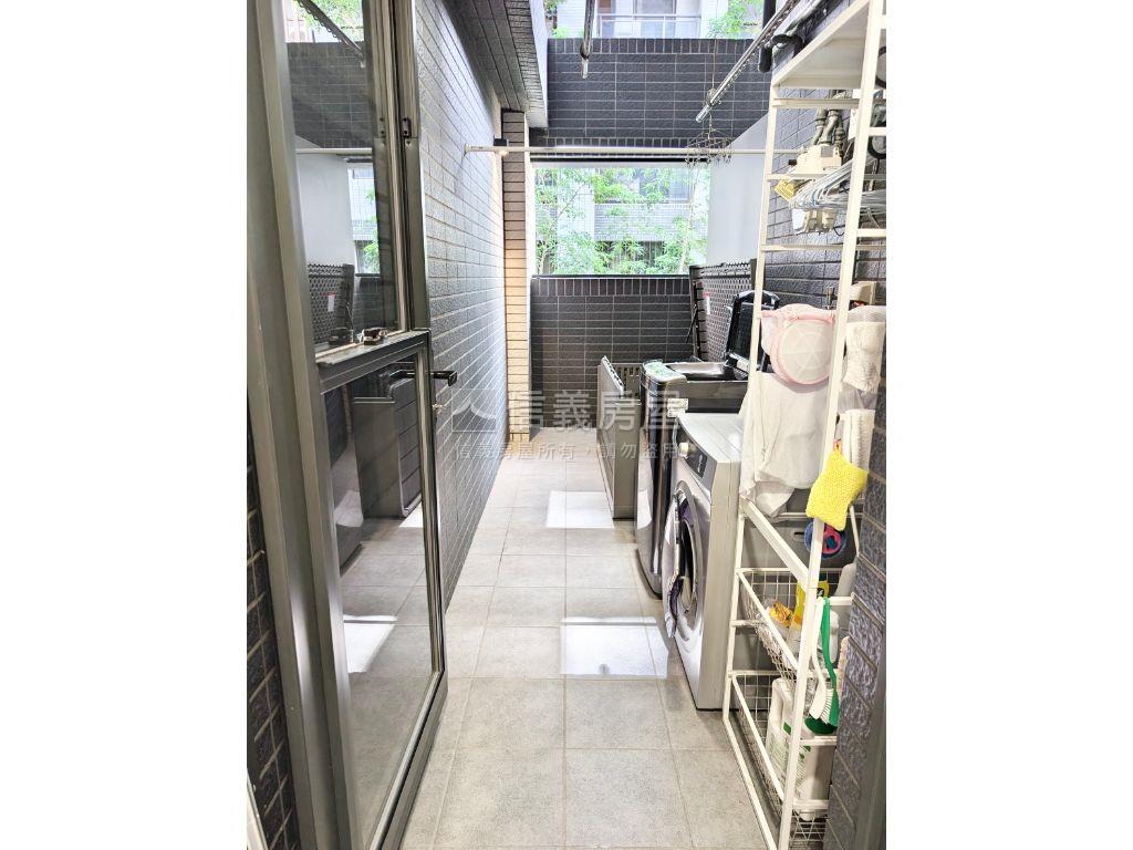 達麗居山３房日式裝潢美屋房屋室內格局與周邊環境
