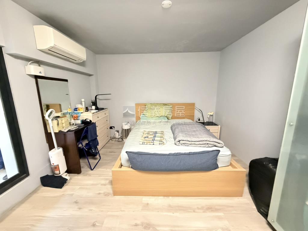 正忠明南路大面寬店面房屋室內格局與周邊環境