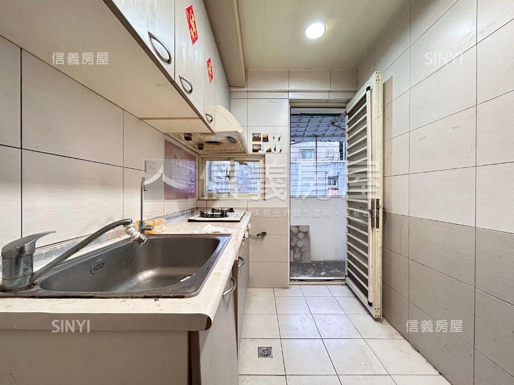 忠孝飛駝美寓房屋室內格局與周邊環境