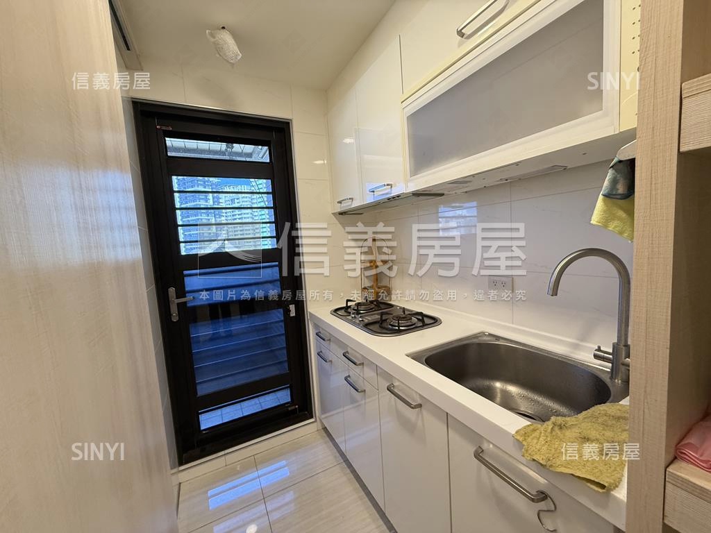 捷運楓華高樓美景房屋室內格局與周邊環境