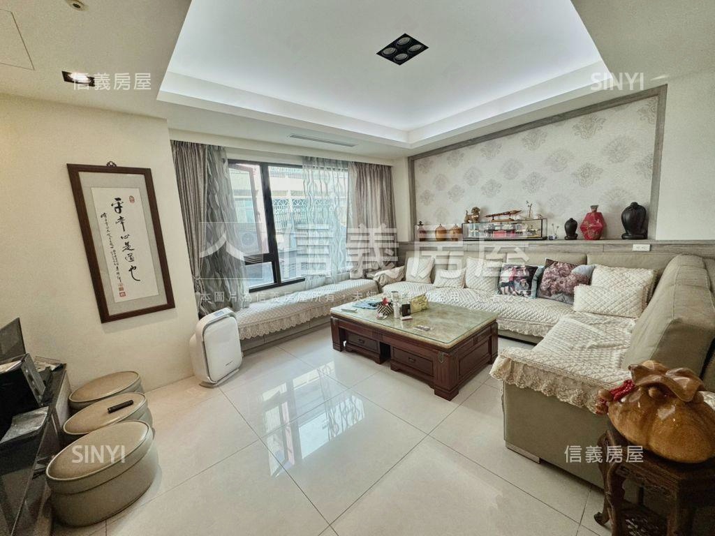 臨路大面寬地下車庫透店房屋室內格局與周邊環境