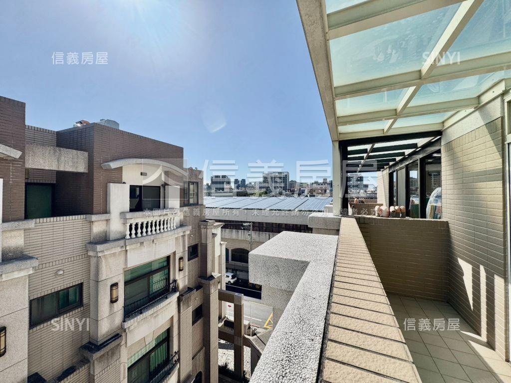 臨路大面寬地下車庫透店房屋室內格局與周邊環境