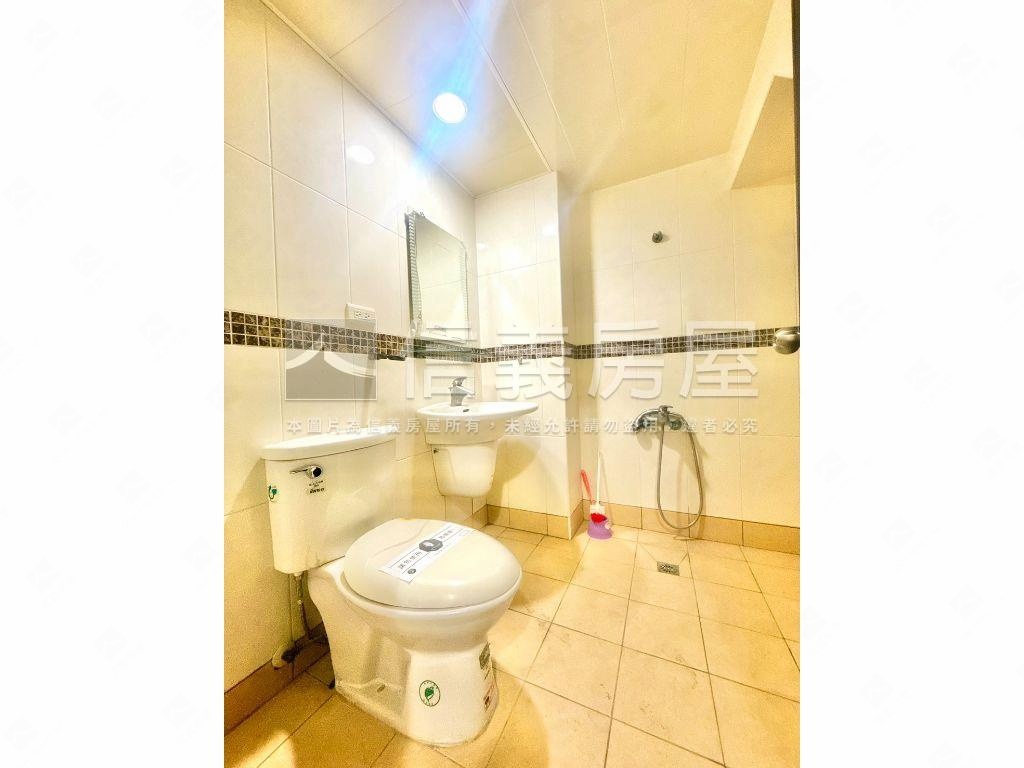 仁武朝南馬上賺錢透天房屋室內格局與周邊環境