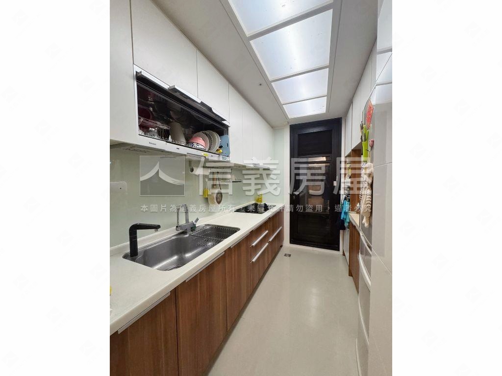 高樓桃大泰極四房車位房屋室內格局與周邊環境