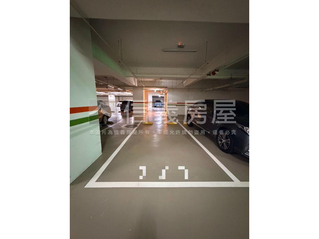 大降價青上森三房平車房屋室內格局與周邊環境