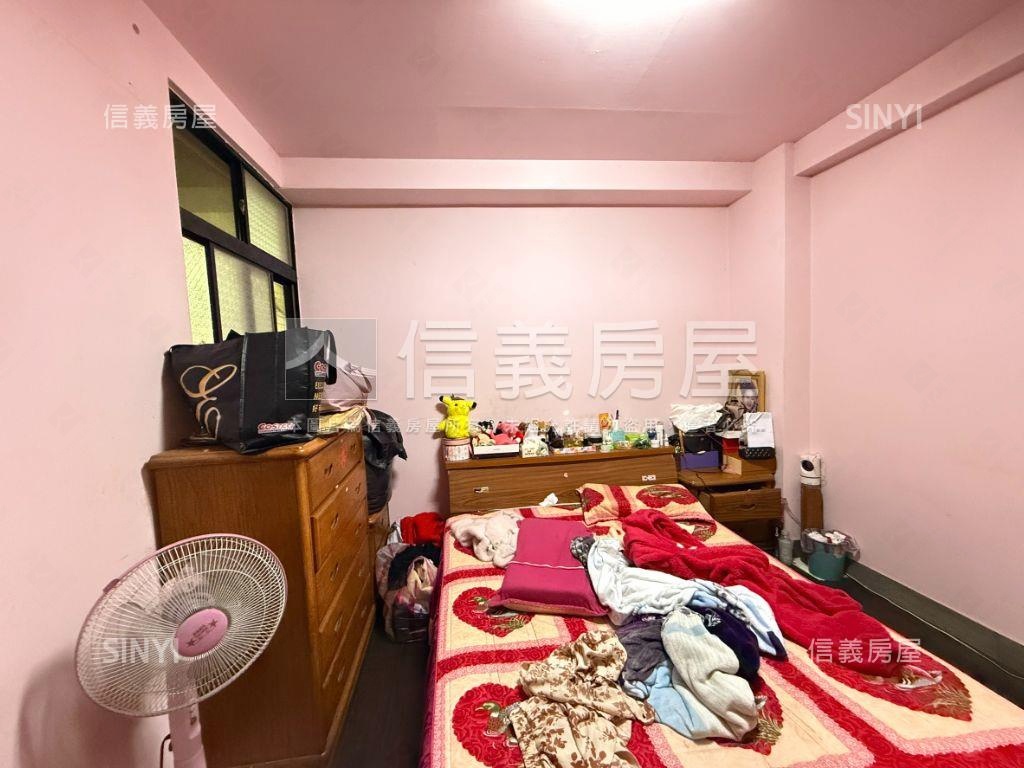 頂溪站面寬１＋２樓店面房屋室內格局與周邊環境