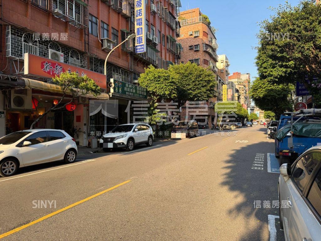 頂溪站面寬１＋２樓店面房屋室內格局與周邊環境