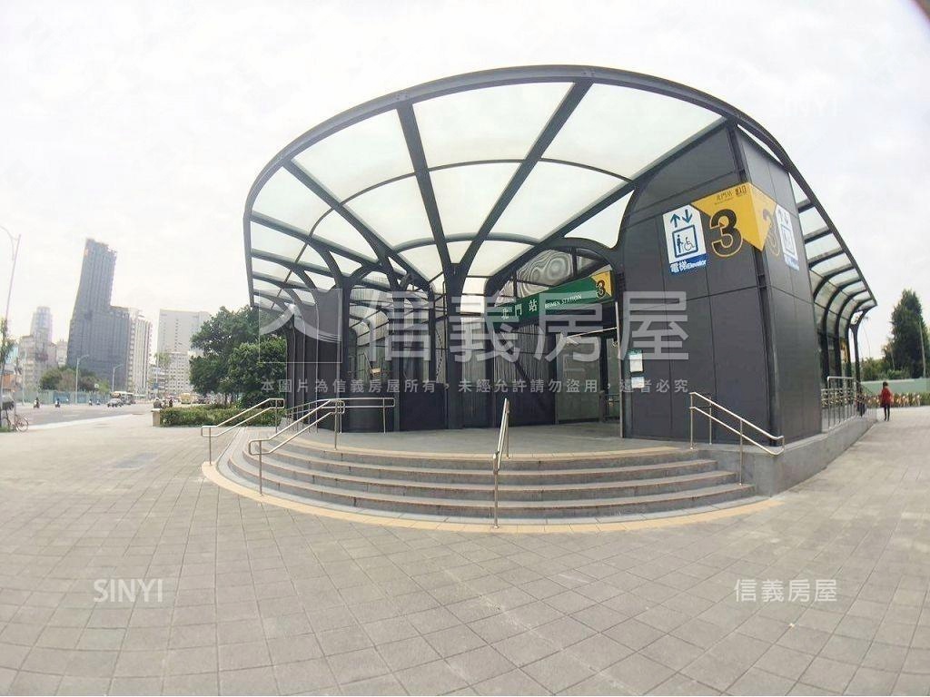 未來雙子星文武百業金店面房屋室內格局與周邊環境
