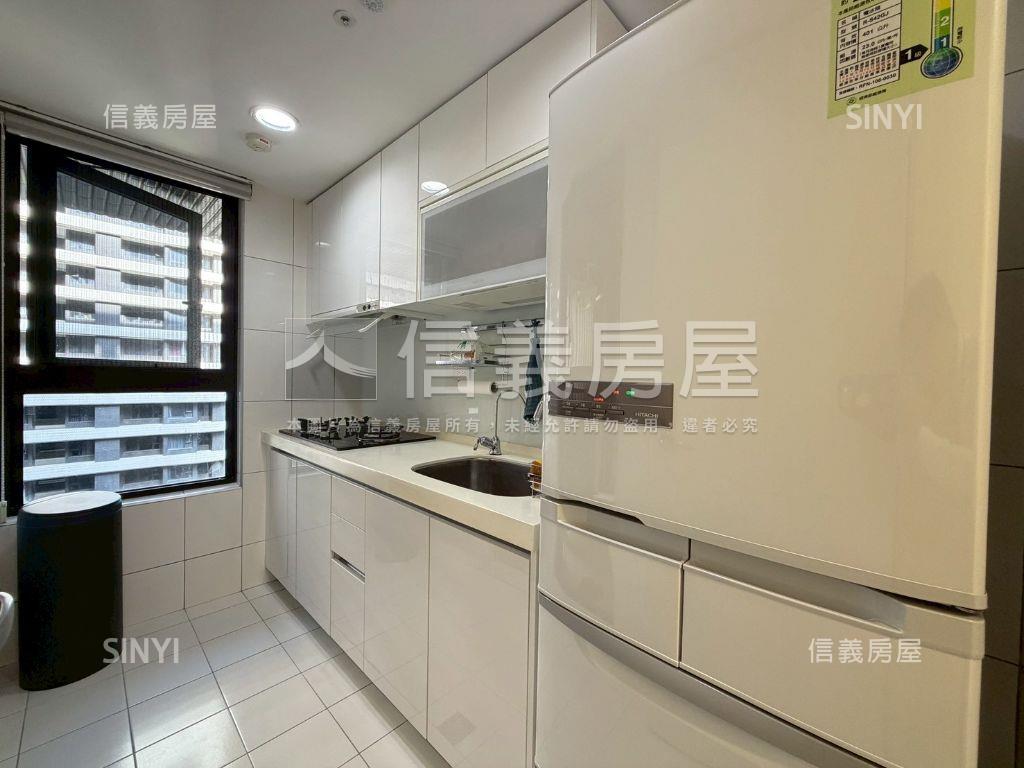 專任海洋都心精裝美宅房屋室內格局與周邊環境