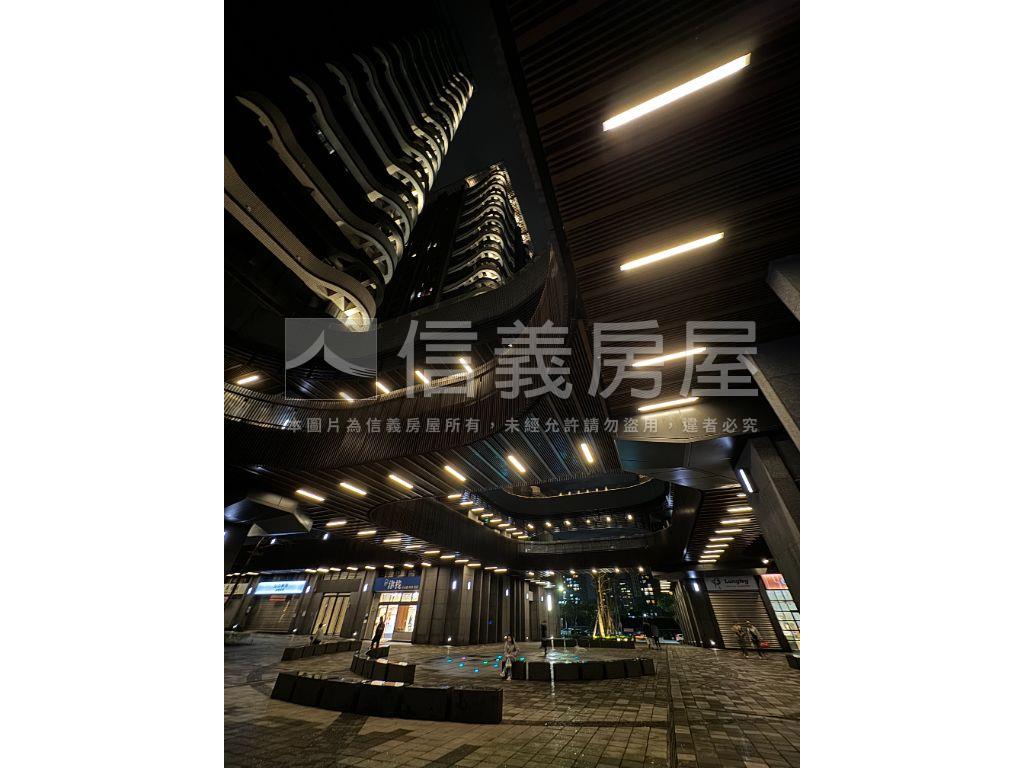 專任海洋都心精裝美宅房屋室內格局與周邊環境