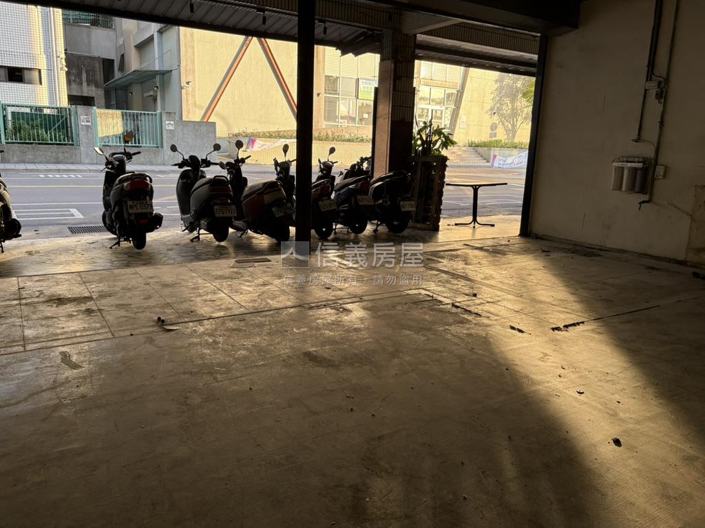 北峰國小旁金店面房屋室內格局與周邊環境