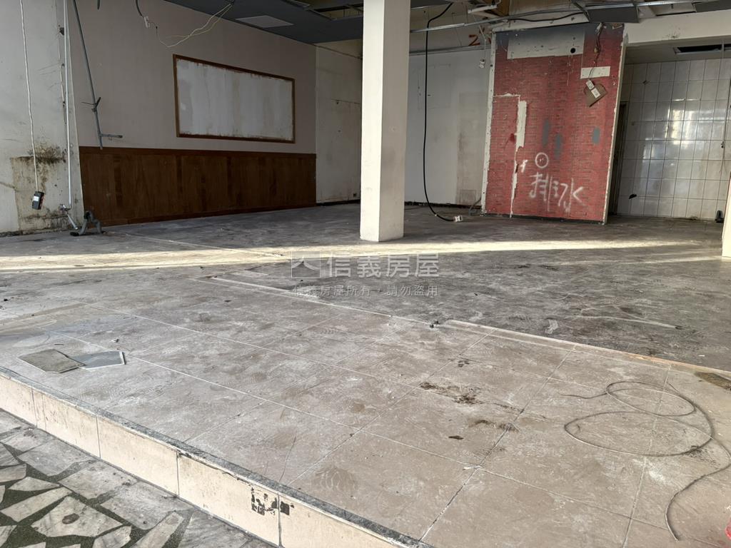 北峰國小旁金店面房屋室內格局與周邊環境