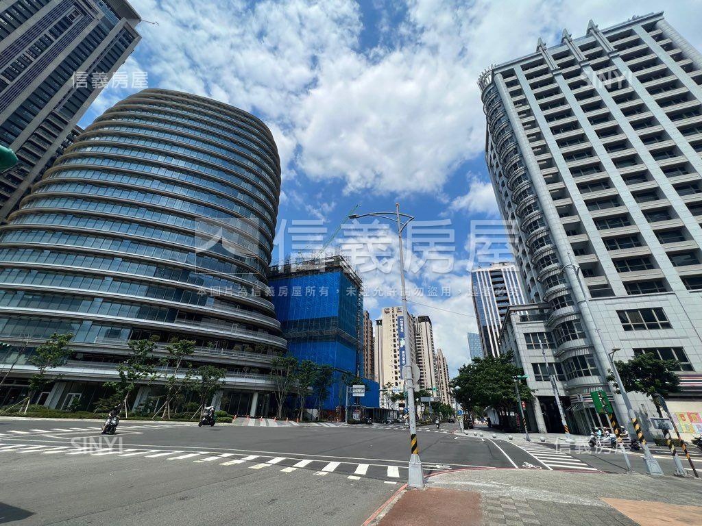 副都心中悅寰宇一號商辦房屋室內格局與周邊環境