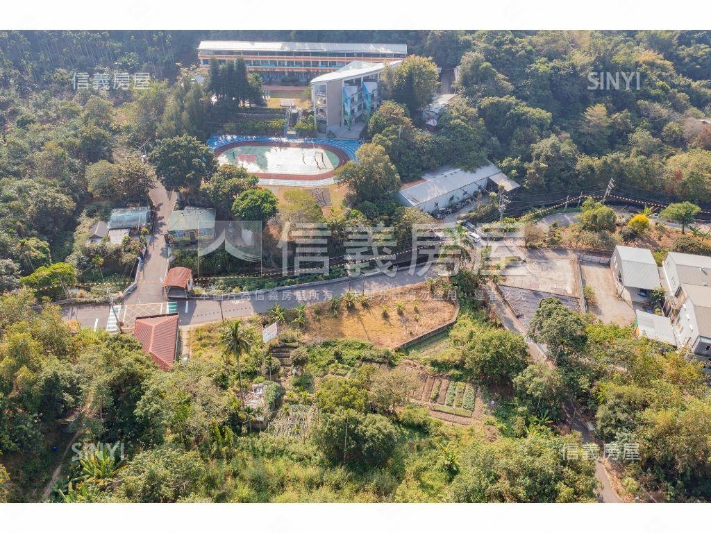 近國際高爾夫球場美農地房屋室內格局與周邊環境