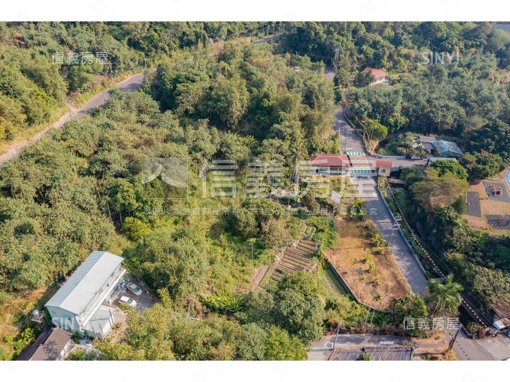 近國際高爾夫球場美農地房屋室內格局與周邊環境