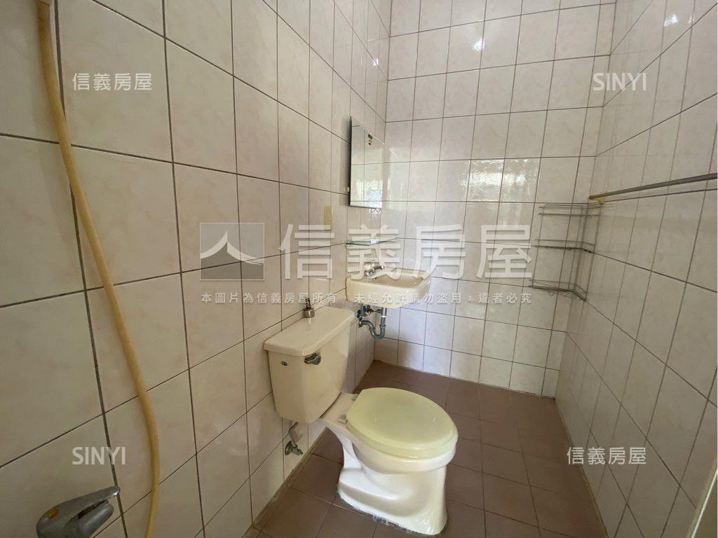 沙鹿屏西路臨路透天房屋室內格局與周邊環境