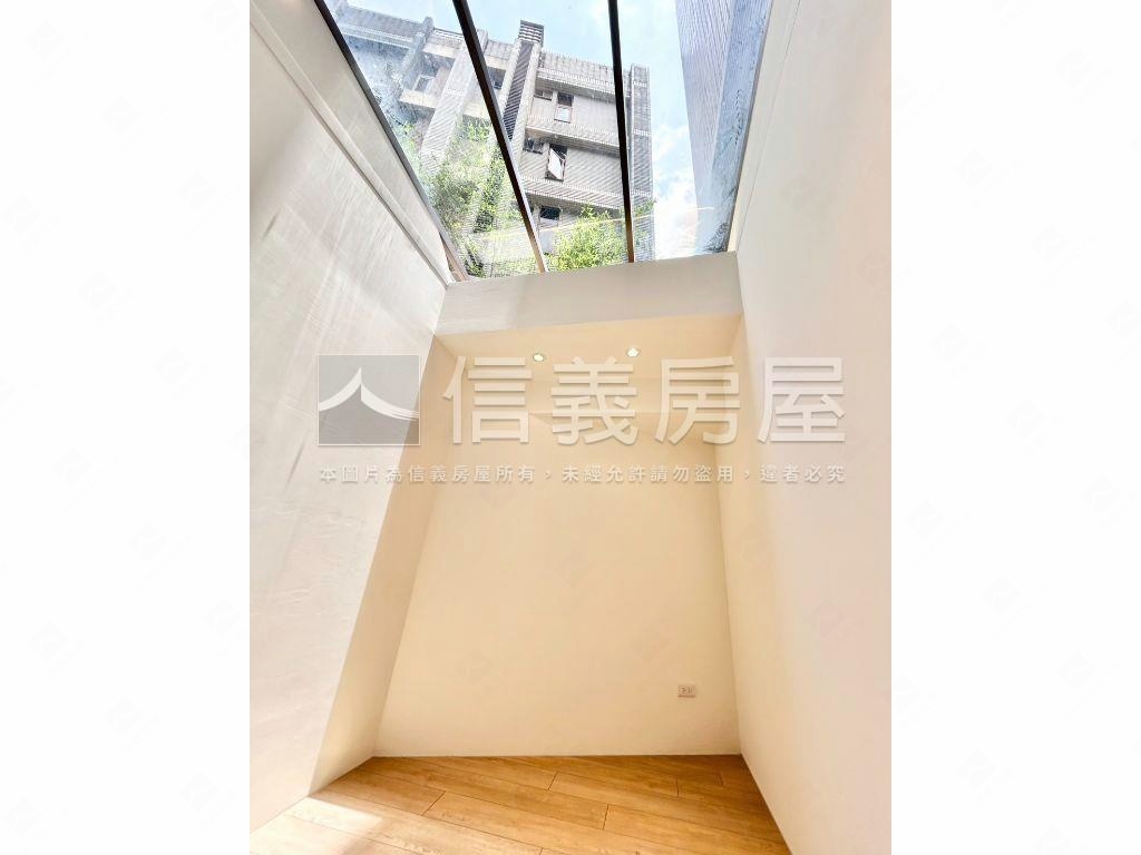 立委特區裝潢別墅房屋室內格局與周邊環境