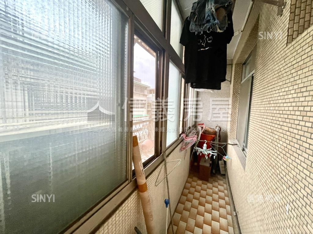 巷口麥當勞★好方正公寓房屋室內格局與周邊環境