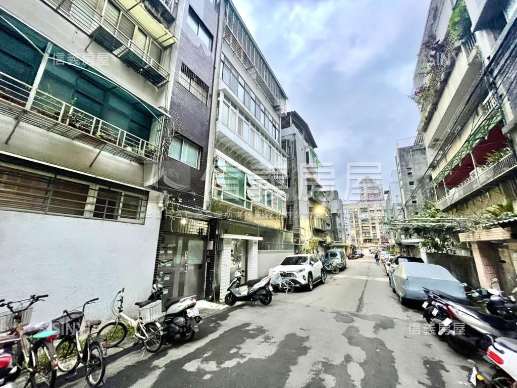 巷口麥當勞★好方正公寓房屋室內格局與周邊環境