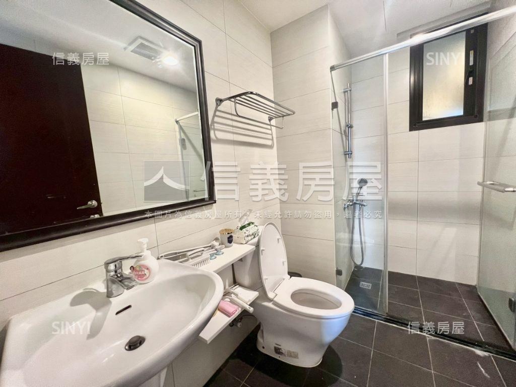 德鑫傳世高樓三房平車房屋室內格局與周邊環境