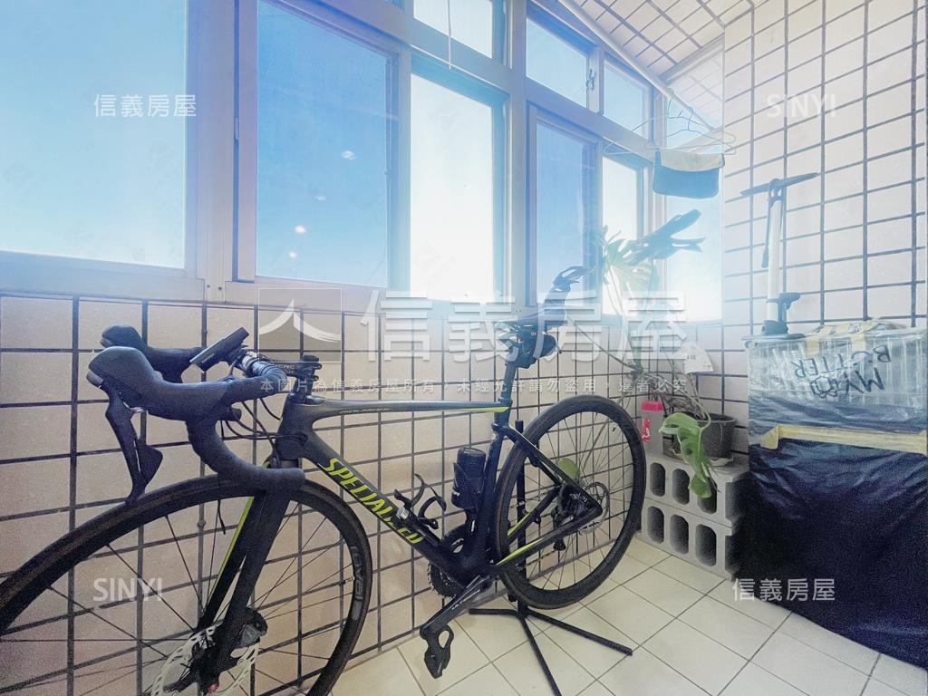 敦南高樓景觀屋況佳兩房房屋室內格局與周邊環境