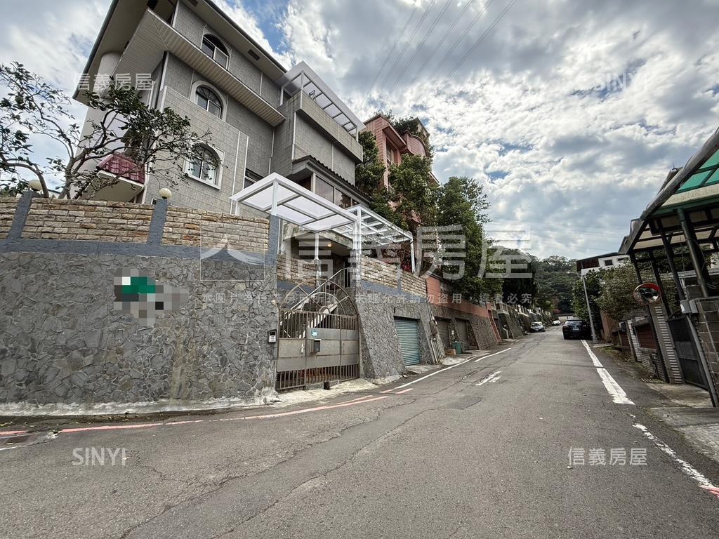 邊間明亮綠意幽靜白馬山莊房屋室內格局與周邊環境